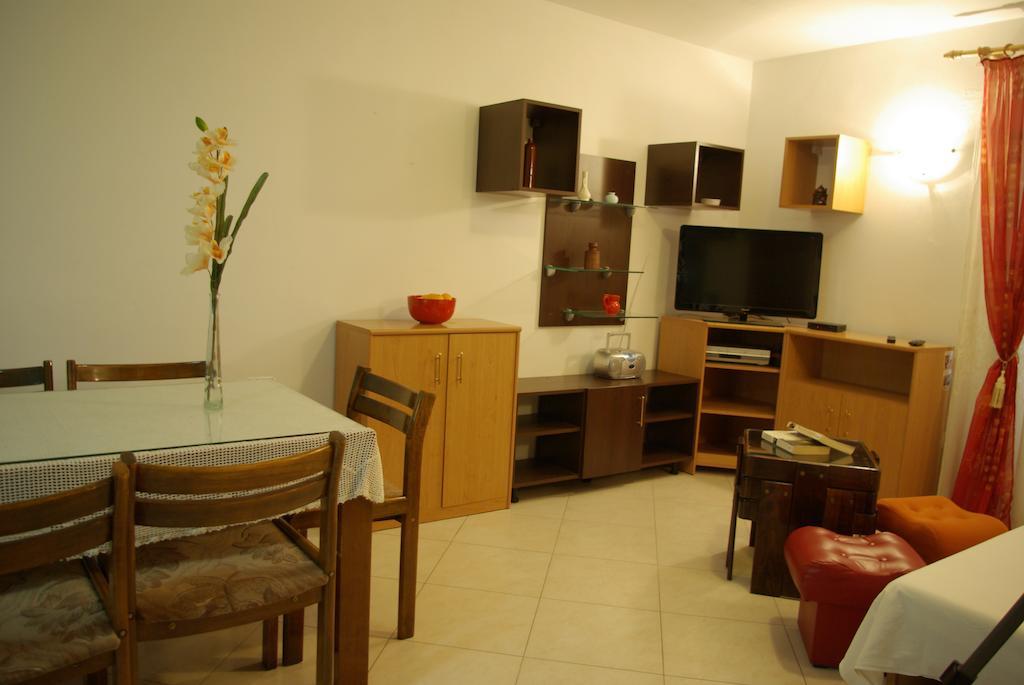 Apartment Varos Задар Стая снимка